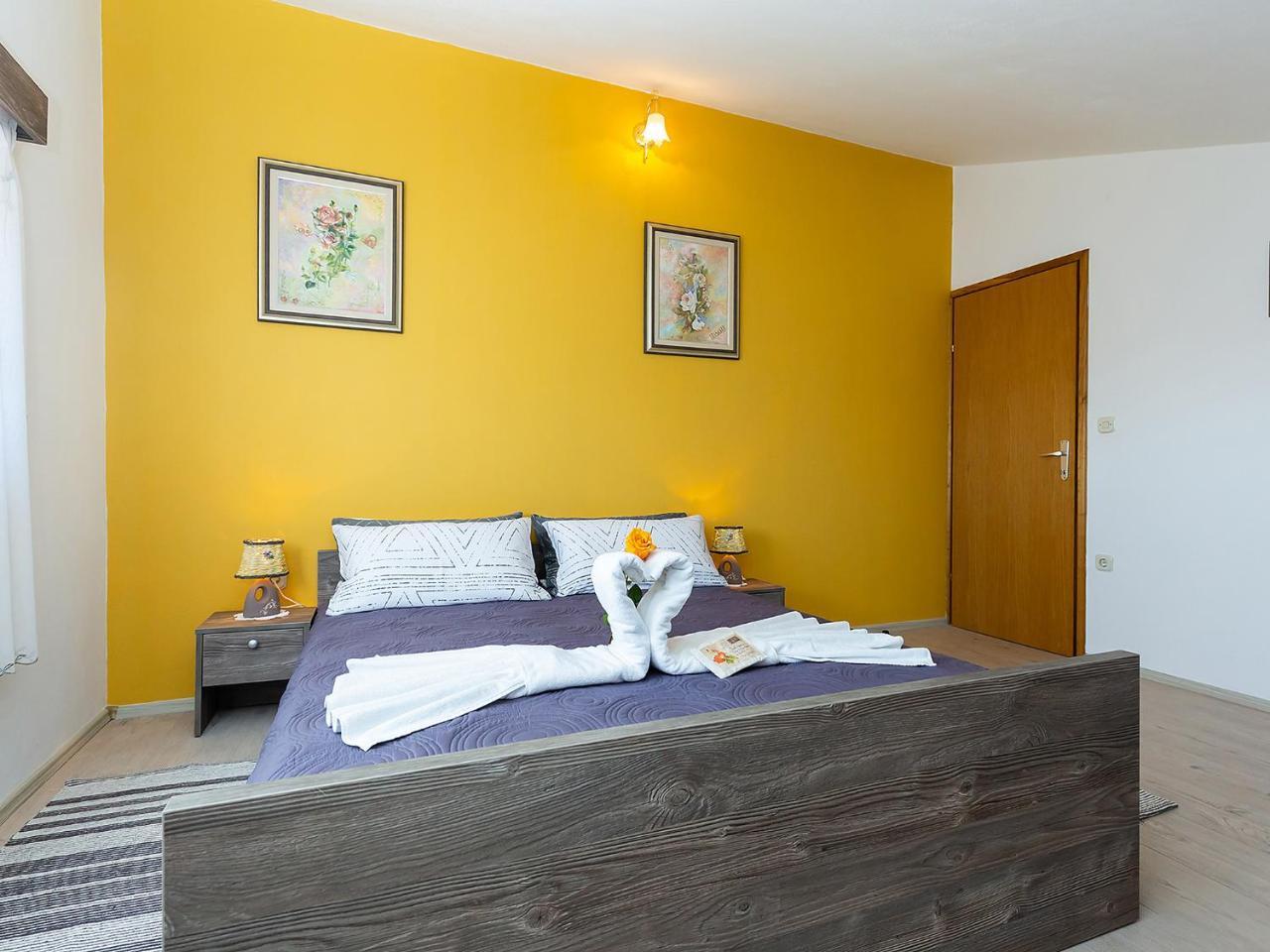 Apartments Alice Green Oasis - Πόρετς Εξωτερικό φωτογραφία