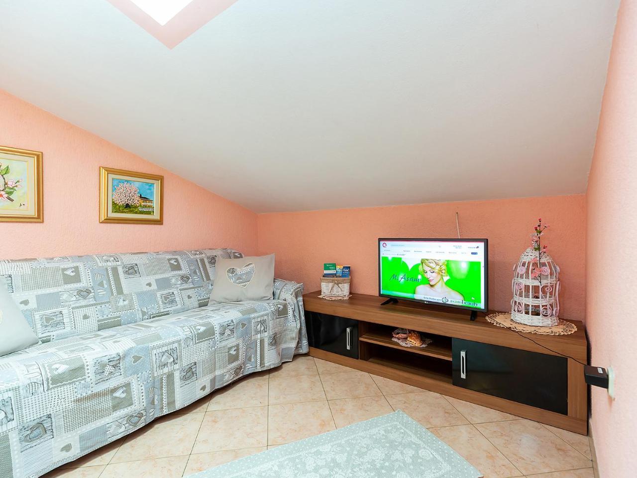 Apartments Alice Green Oasis - Πόρετς Εξωτερικό φωτογραφία