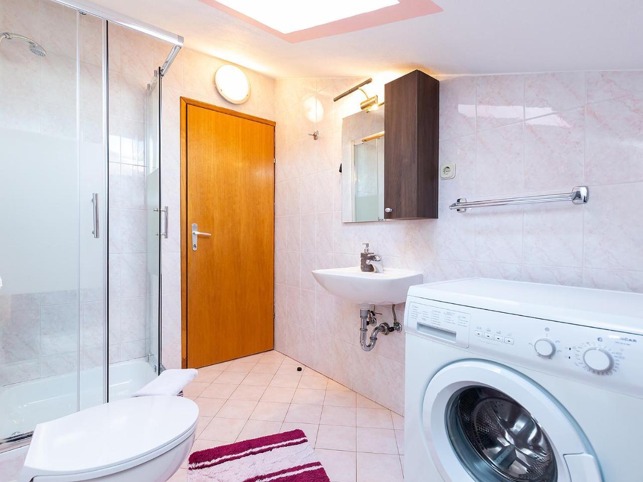 Apartments Alice Green Oasis - Πόρετς Εξωτερικό φωτογραφία