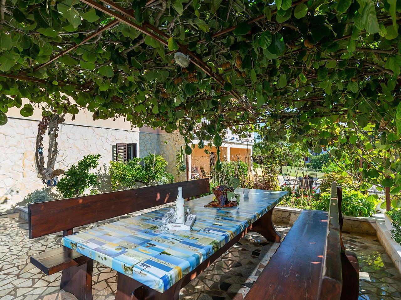 Apartments Alice Green Oasis - Πόρετς Εξωτερικό φωτογραφία