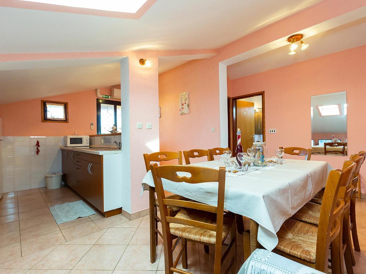 Apartments Alice Green Oasis - Πόρετς Εξωτερικό φωτογραφία