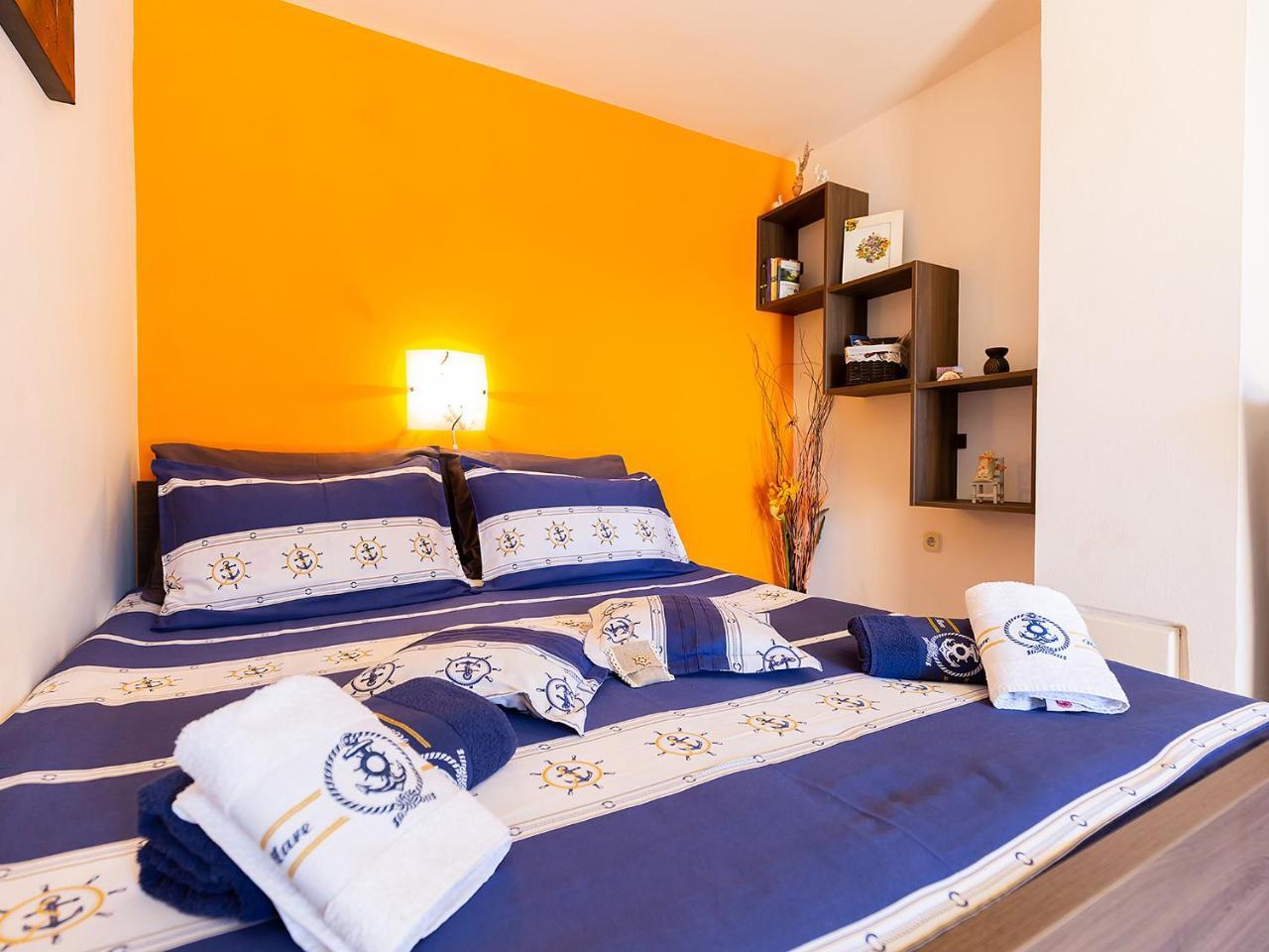 Apartments Alice Green Oasis - Πόρετς Εξωτερικό φωτογραφία