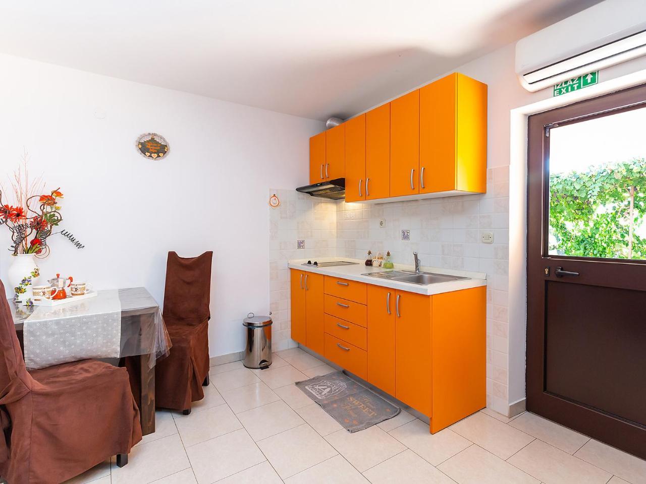 Apartments Alice Green Oasis - Πόρετς Εξωτερικό φωτογραφία
